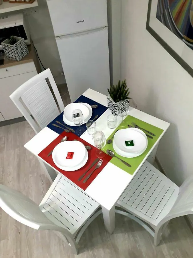 Miklod Apartments Palermo 0*,  Italien